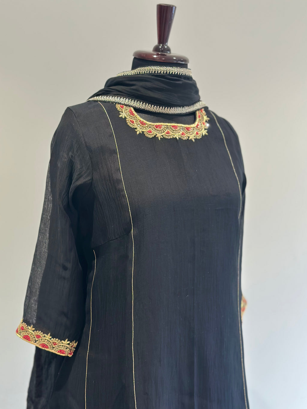 ✨ Noir Maharani ✨